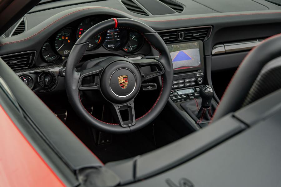 Интерьер Porsche 911 Speedster (991) 2019 года  (NA) (фото 39 из 41)